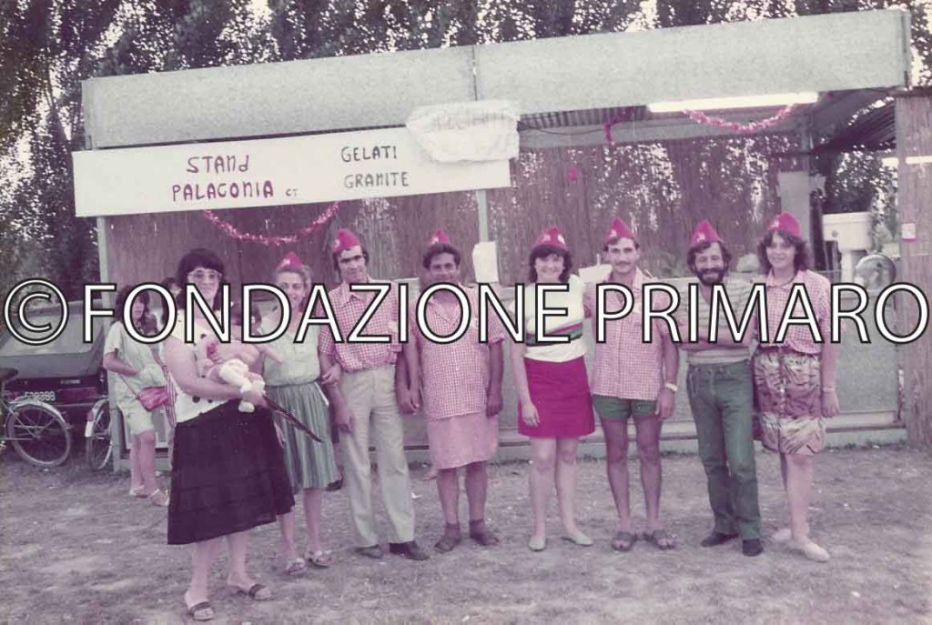 Festa 1984, il gruppo di Palagonia (Catania) che per diversi anni ha partecipato alla Festa di Filo con uno stand