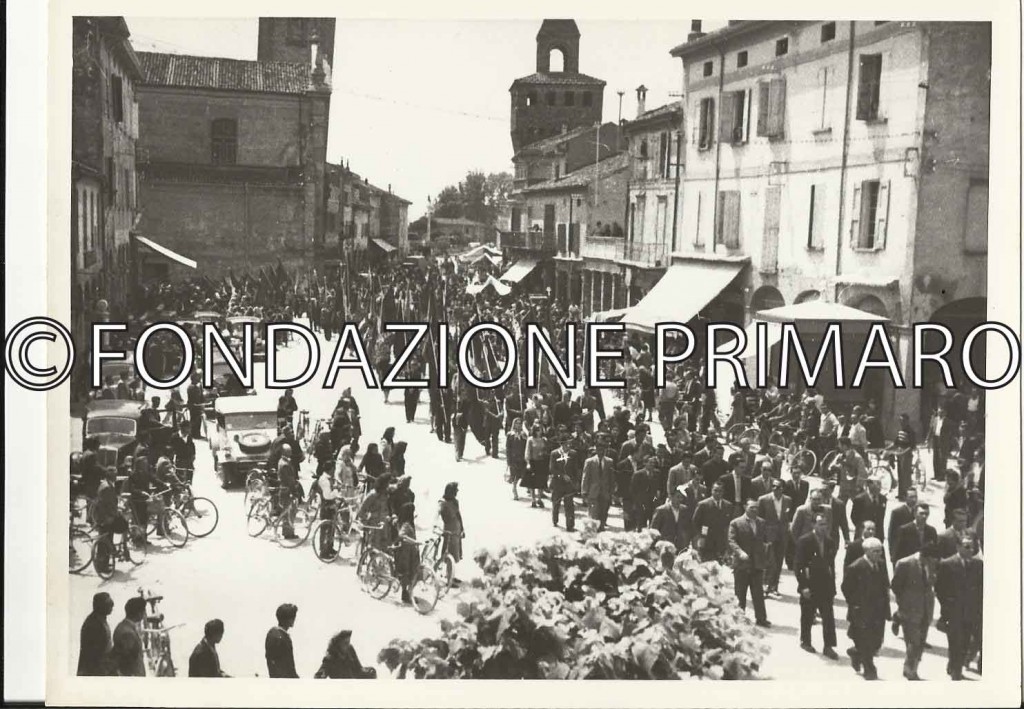 Molinella-Maggio-1949-Funerale-di-Maria-Margotti-(2)